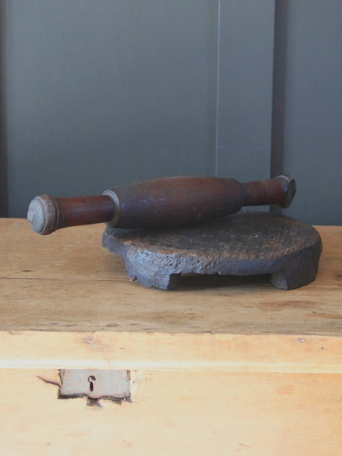 Wooden Chapati Board with Rolling Pin