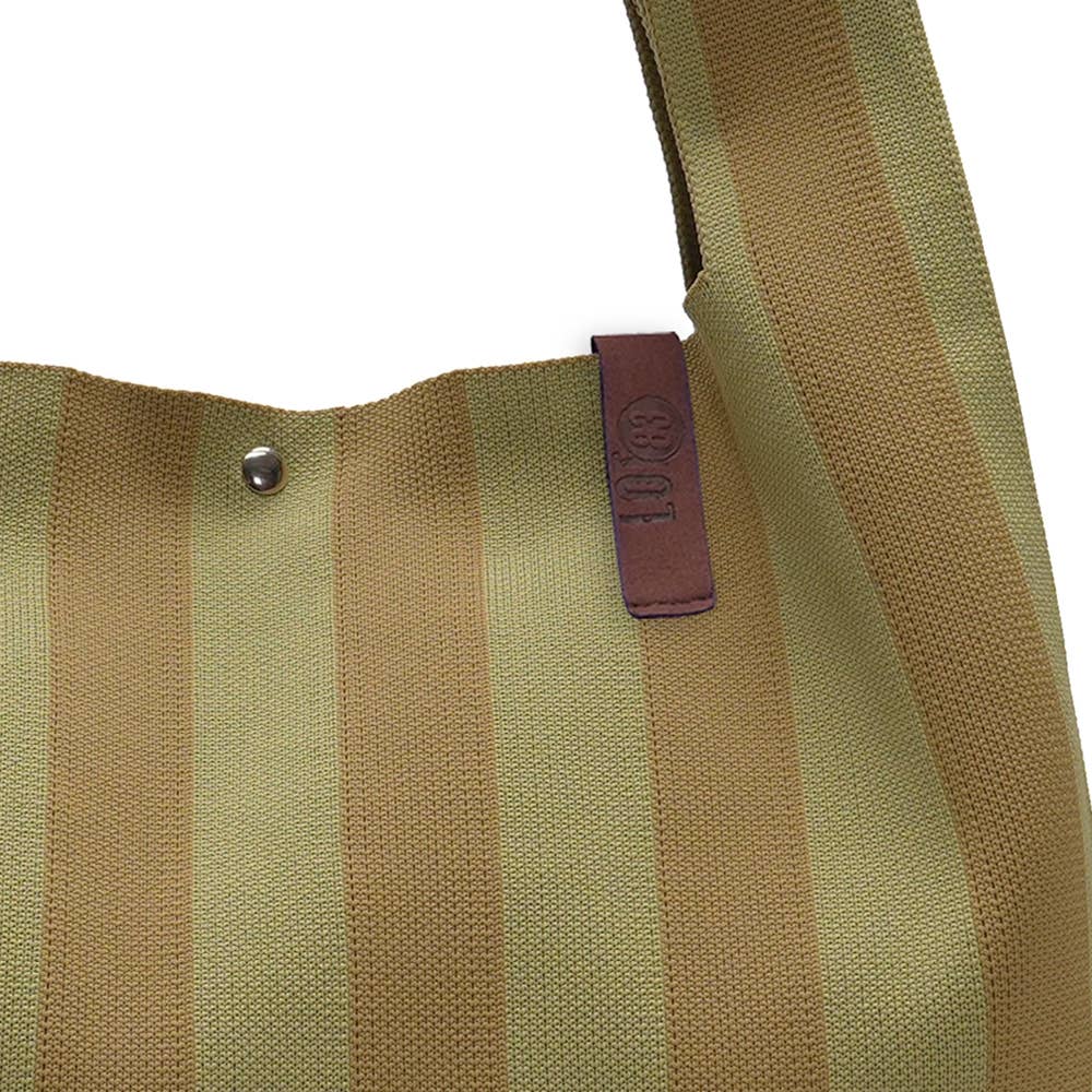 Shopper Lois 119