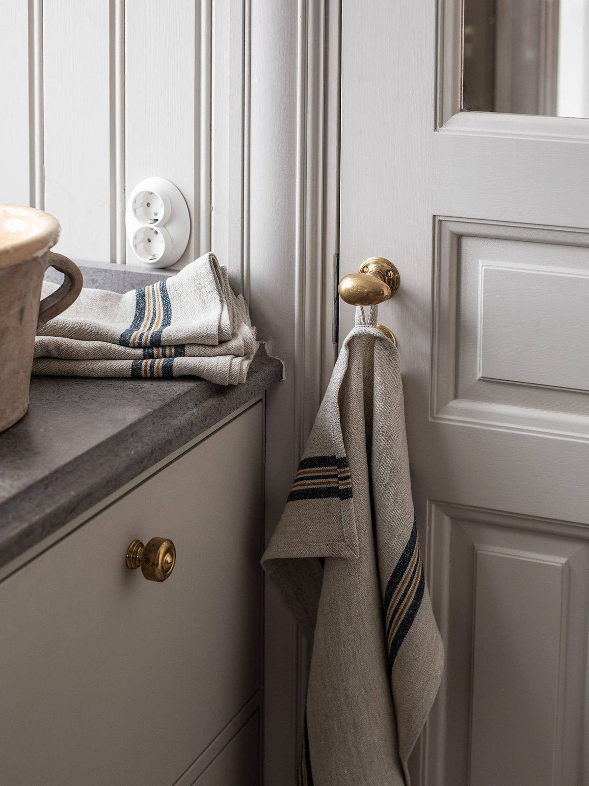 Astrid kitchen towel | Olive green