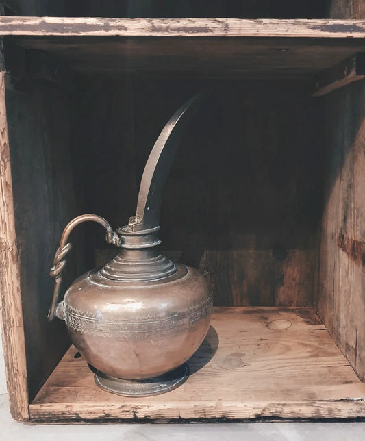 Persian Oil Pourer