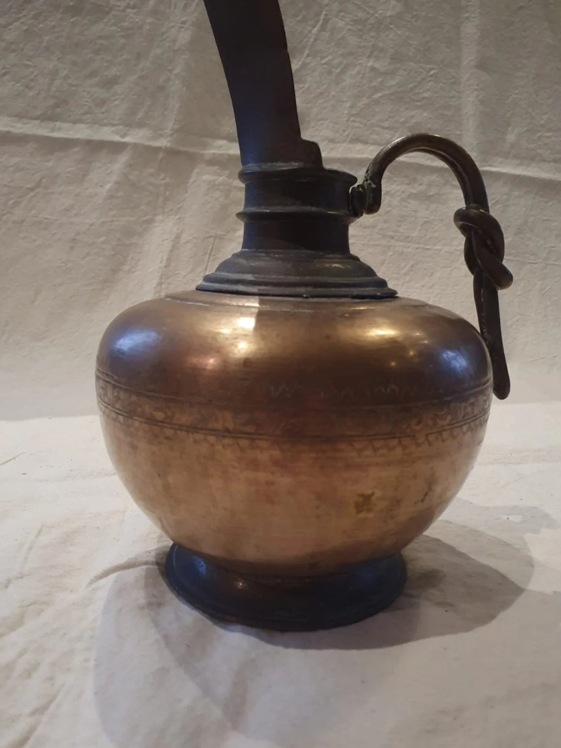 Persian Oil Pourer