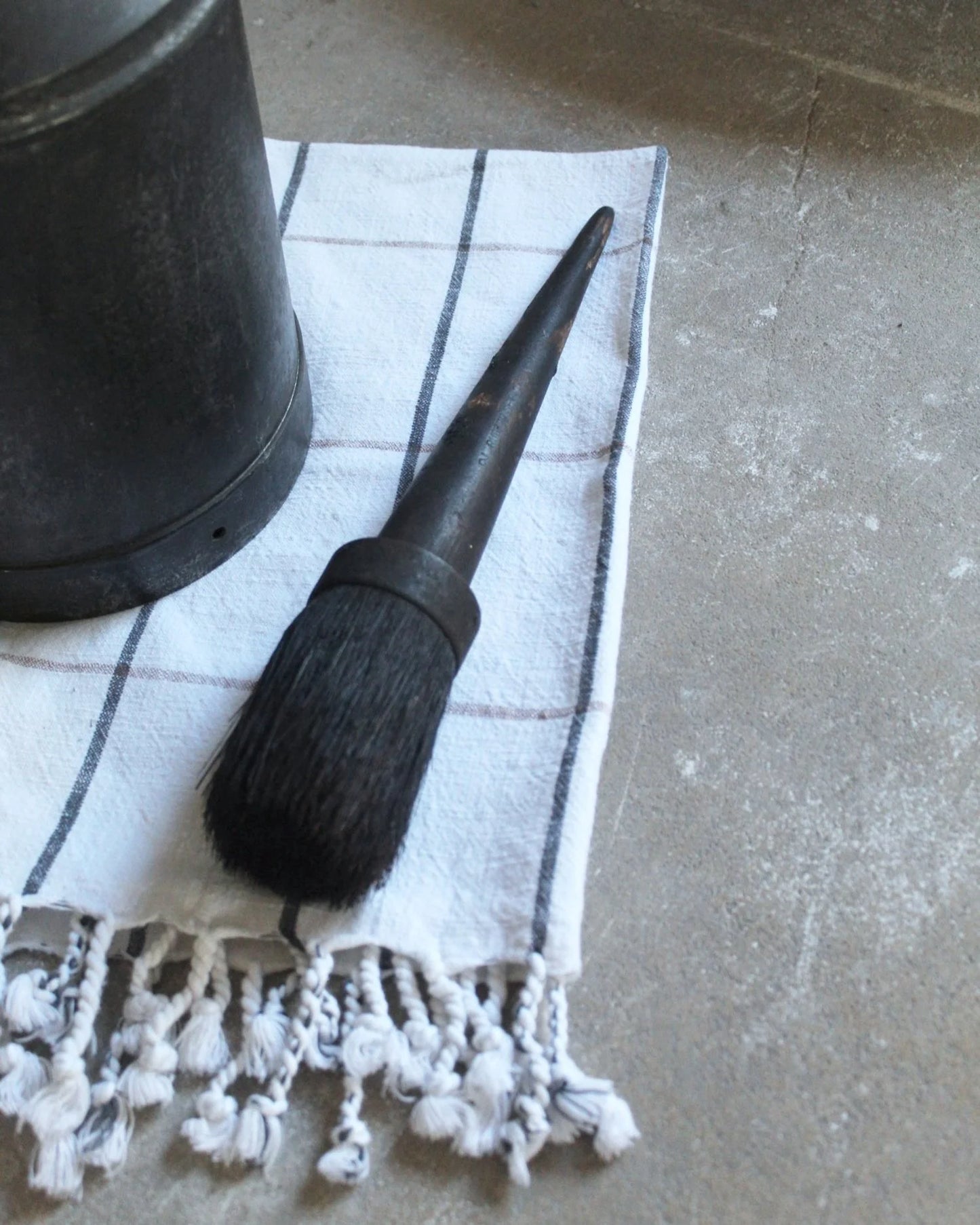 Black Coal Brush