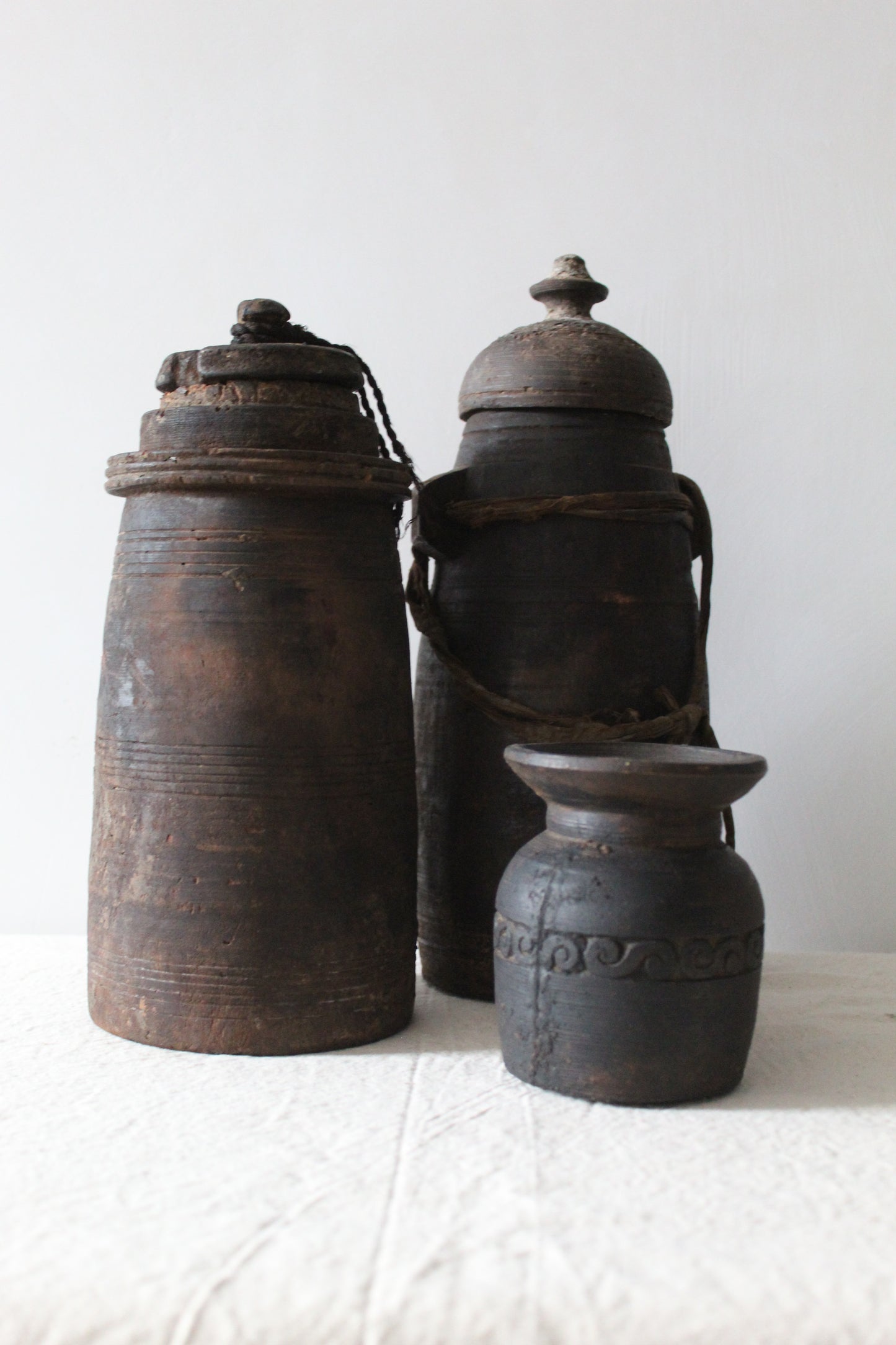 Himalayan Urn with Lid | Large