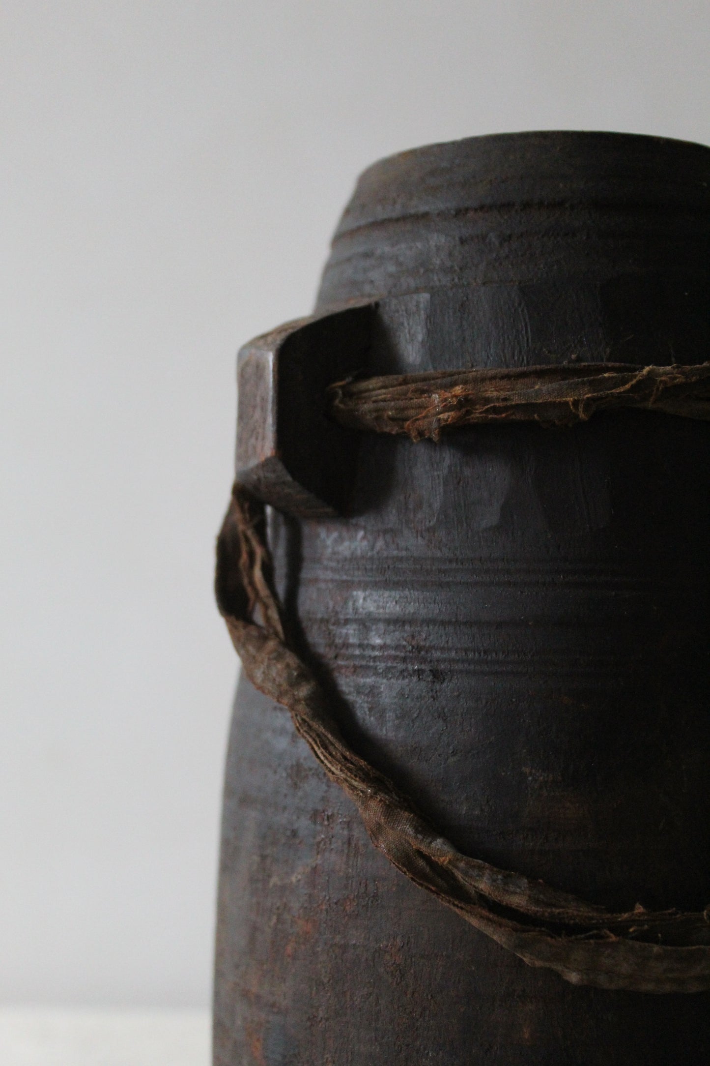 Himalayan Urn with Lid | Large