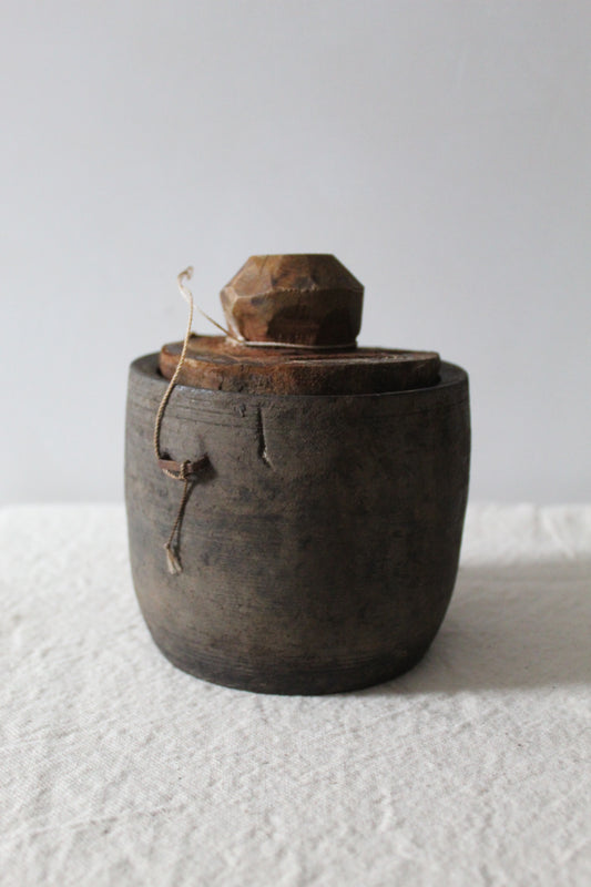 Himalayan Black Wood Pot with Lid