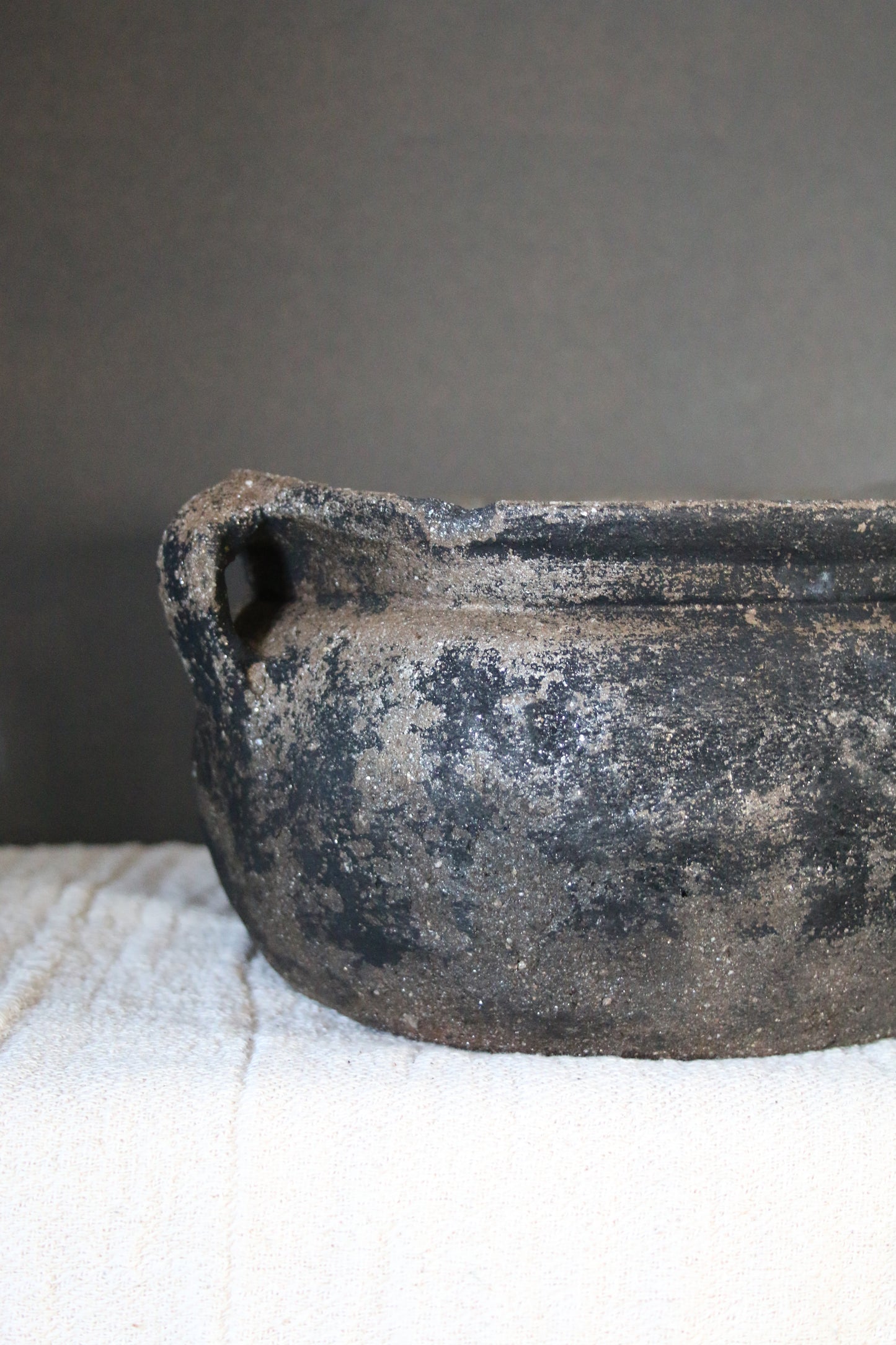 Black Longpi Medium Bowl