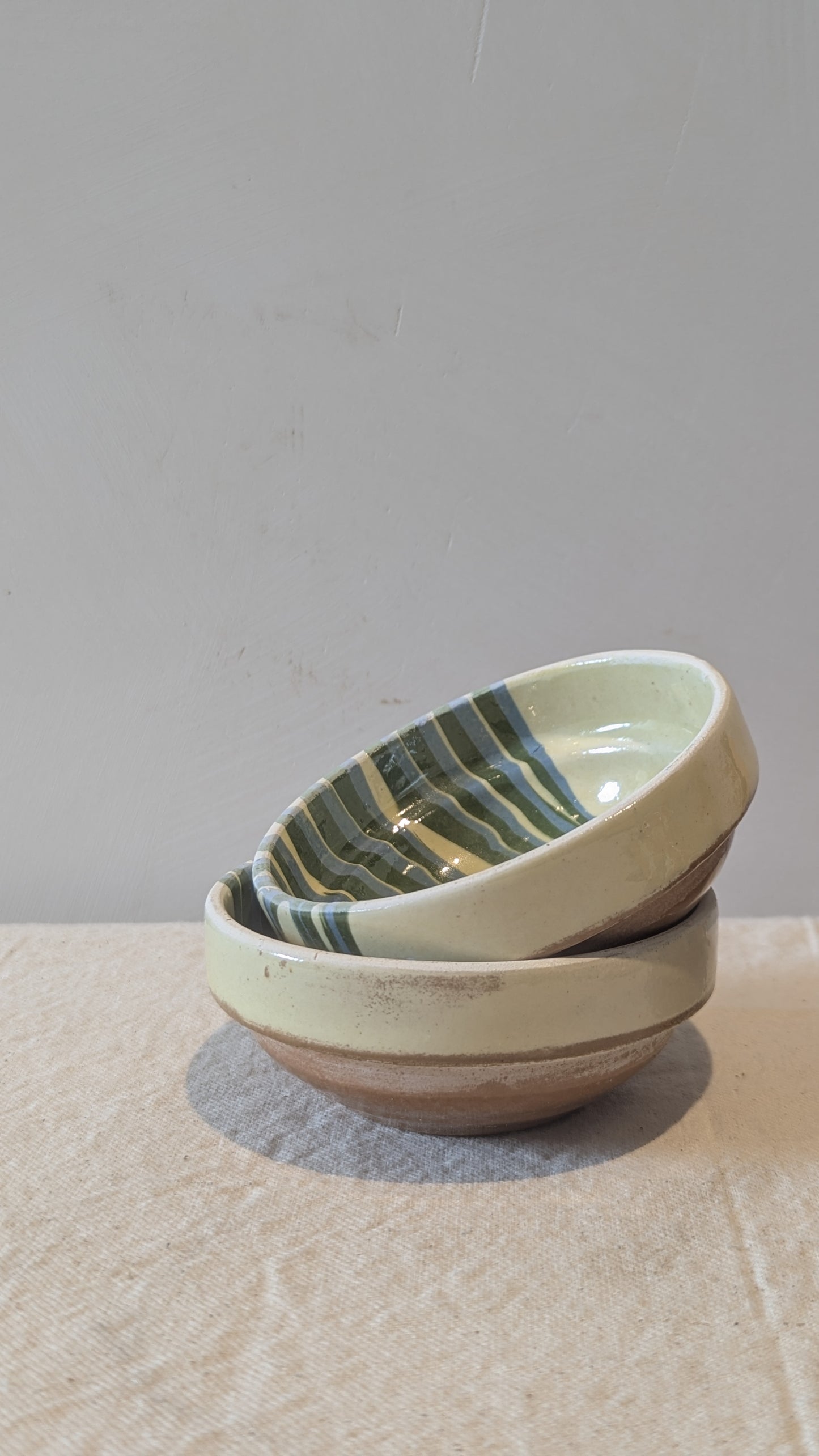 Hand Painted Canapé Bowl in Lychee