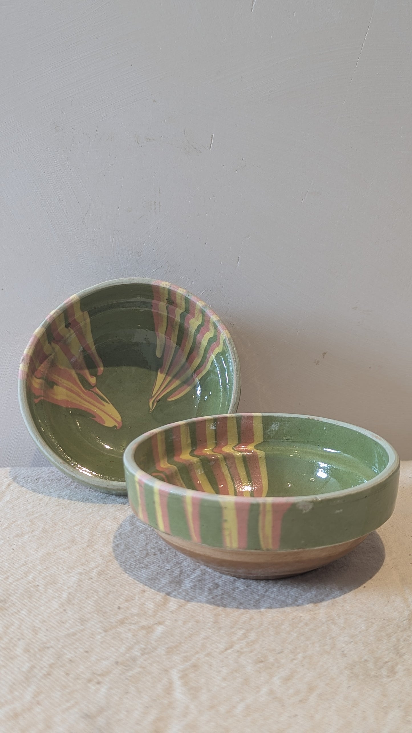 Hand Painted Canapé Bowl in Avocado | 2nd's