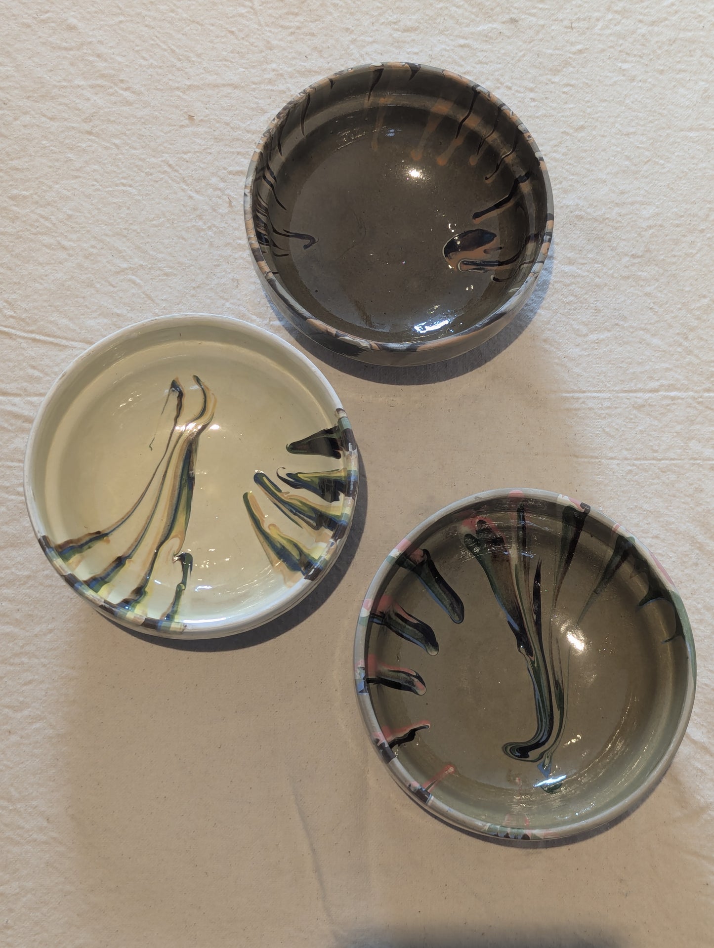 Hand Painted Medium Bowl in Khaki