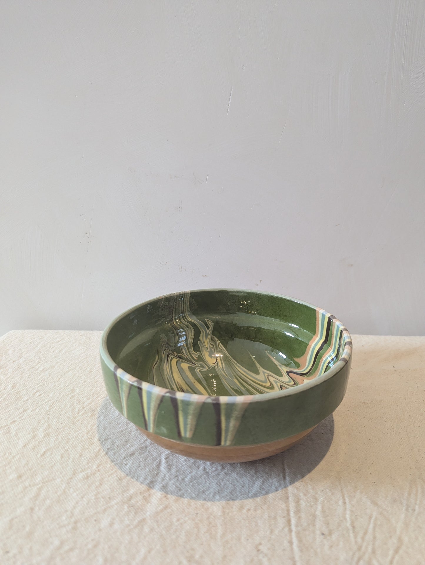 Hand Painted Medium Bowl in Avocado