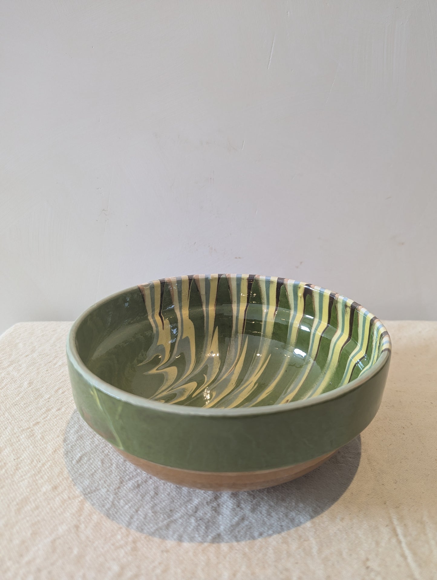 Hand Painted Medium Bowl in Avocado