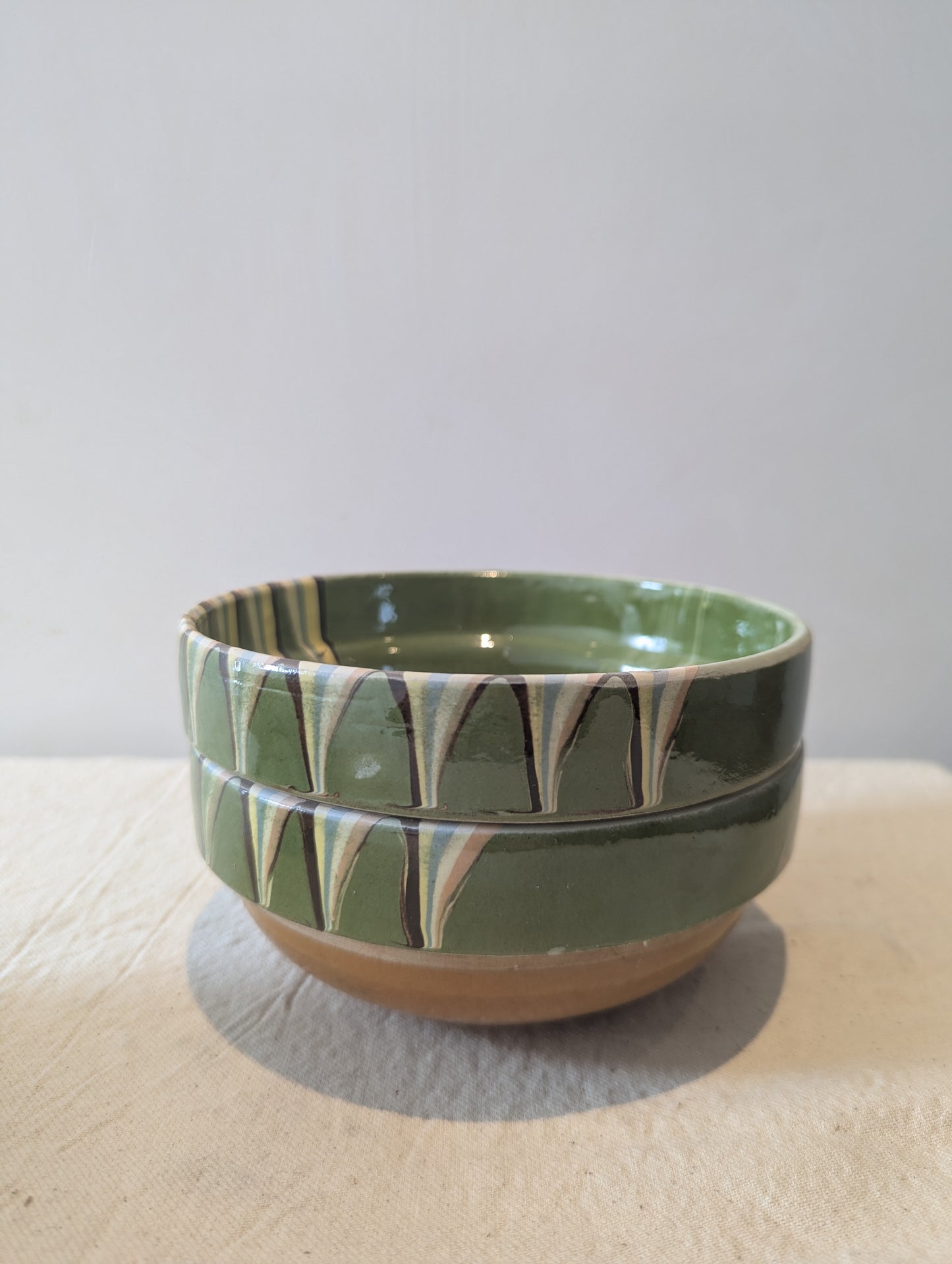 Hand Painted Medium Bowl in Avocado