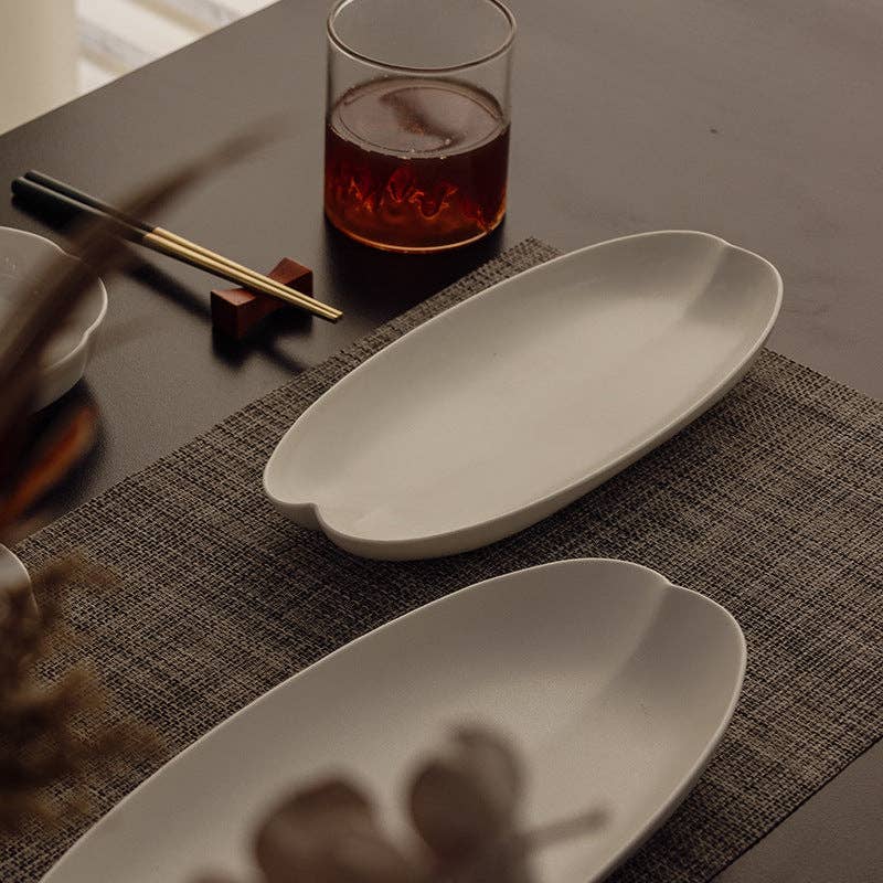 Long Kwai Kou Plate | Matte Beige