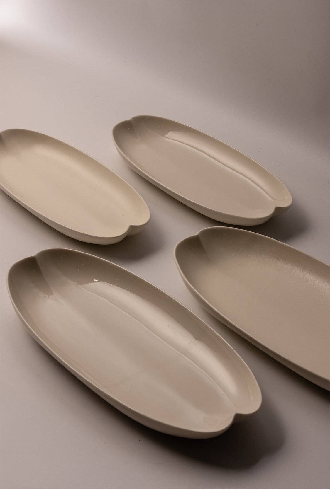 Long Kwai Kou Plate | Matte Beige