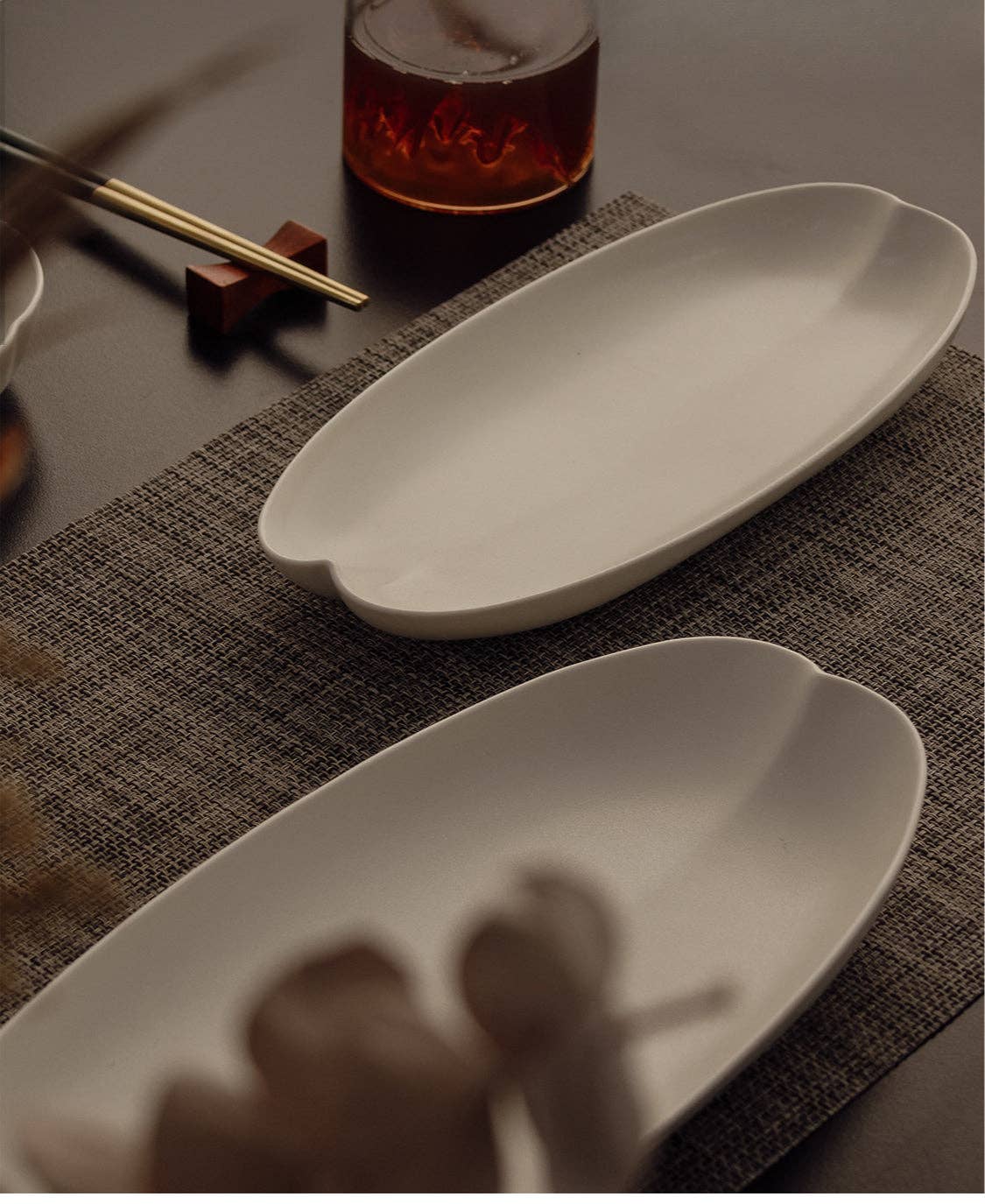 Long Kwai Kou Plate | Matte Beige